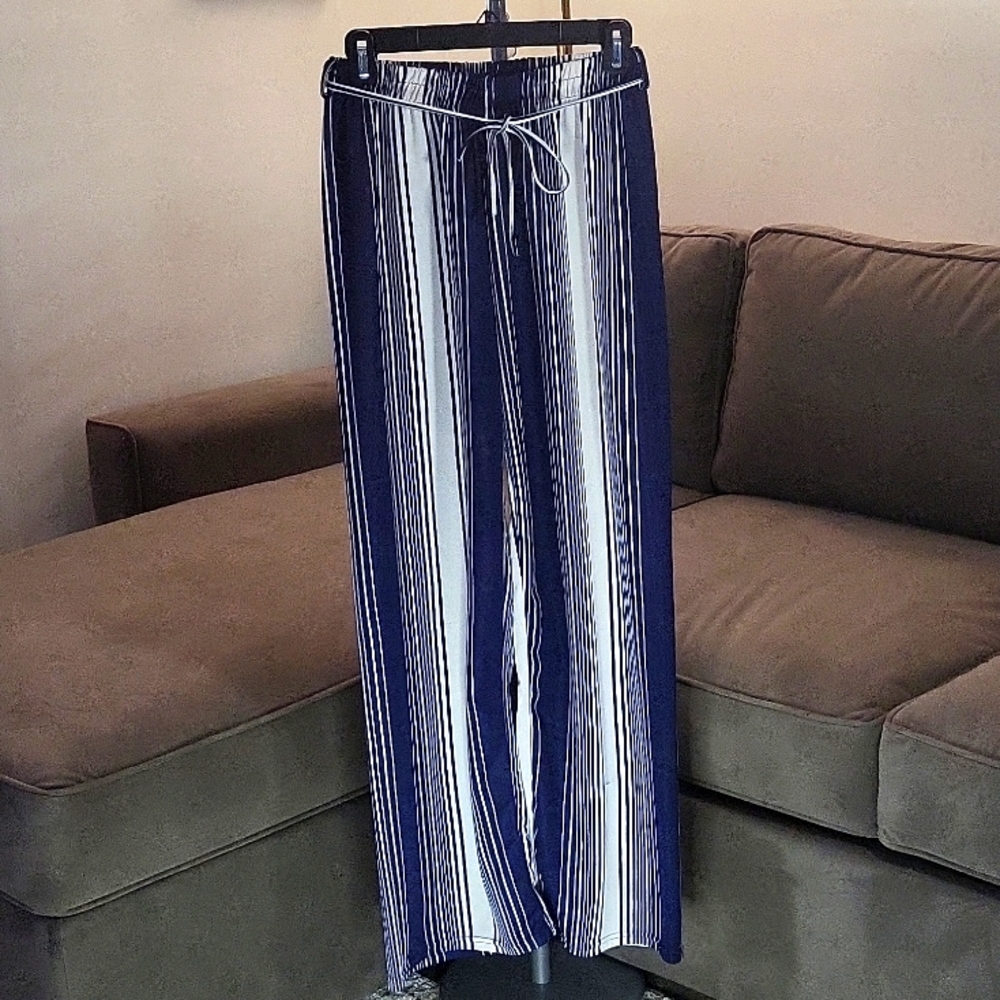 Striped wide-leg pants